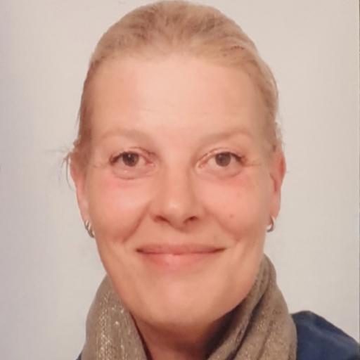 Karen – energetisch coach bij Nura Coaching. Helderheid, inzicht en begeleiding voor bewustZIJN en persoonlijke groei.